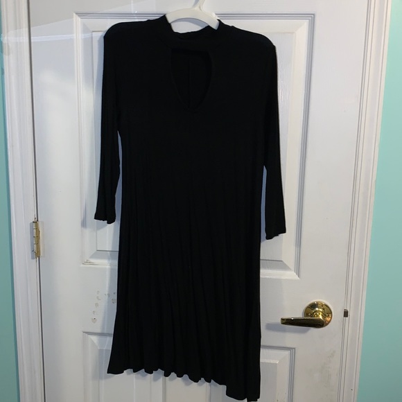 Rolla Coster Dresses & Skirts - Black long sleeve tshirt dress with keyhole